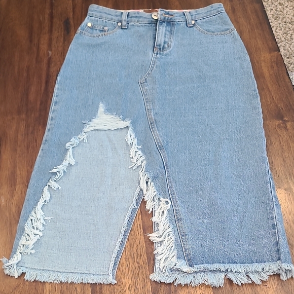 POL Asymmetrical Denim Skirt with Distressed Details - Picture 2 of 7